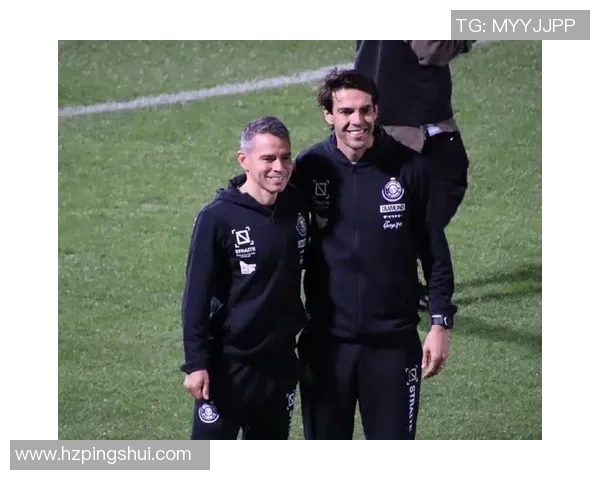 卡卡家族的足球传奇与荣耀：从绿茵场到家庭生活的故事