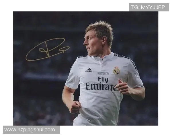 足球明星签名与照片的珍藏价值与背后故事探讨