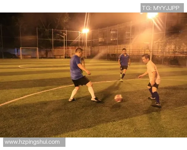 香港足球明星队梁朝伟带领球队勇闯赛场展现足球魅力与团队精神